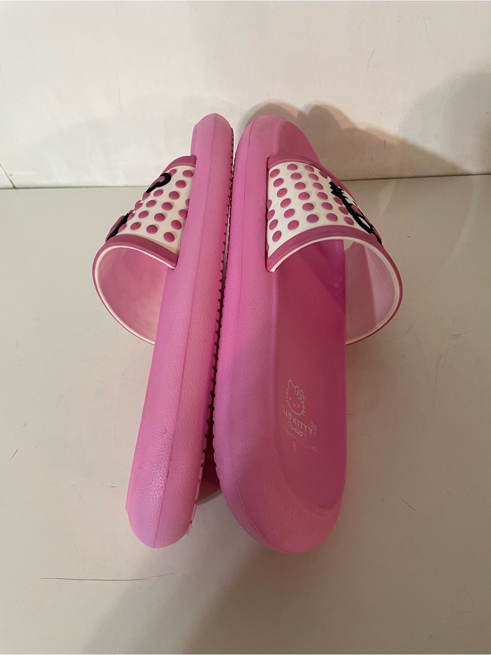Hello Kitty Slides - Picture 6 of 7
